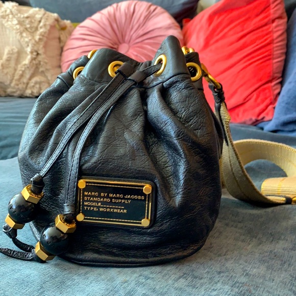 Marc Jacobs : Black Leather Bucket bag - Picture 1 of 13